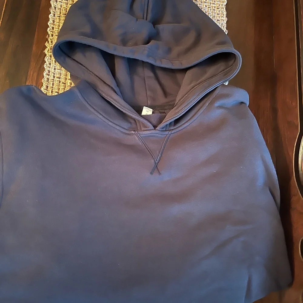 Lululemon Black Hoodie - Picture 3 of 7